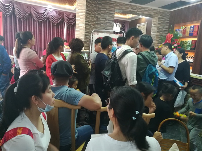 熱烈祝賀小重慶老火鍋萊蕪文化路店開(kāi)業(yè)！